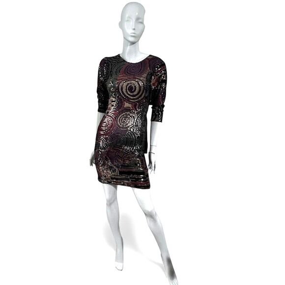 Yvonne LeFleur Dresses & Skirts - Vtg Yvonne LeFleur Italy Metallic Swirl Open Back Holiday Cocktail Dress Petite